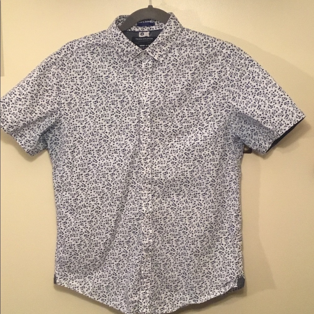 Men’s short sleeve button up